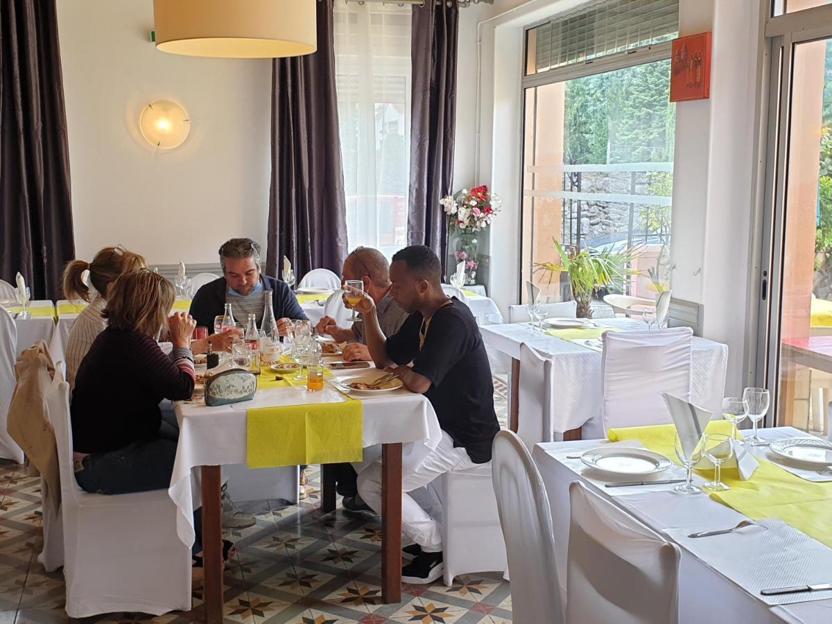 Hotel - Restaurant - Bar Saint Avit L Hotel Des Tchoumjeu Lourdes Bagian luar foto