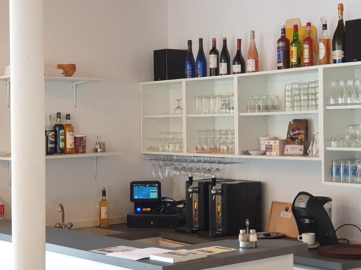 Hotel - Restaurant - Bar Saint Avit L Hotel Des Tchoumjeu Lourdes Bagian luar foto